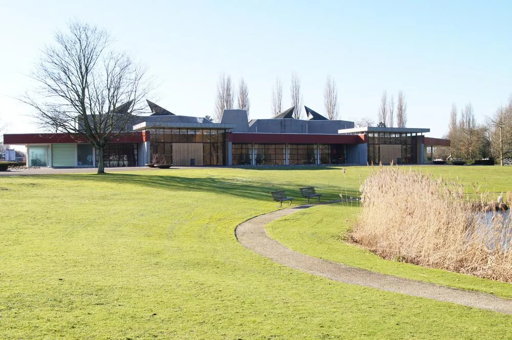 Crematorium Rotterdam aan de Maeterlinckweg